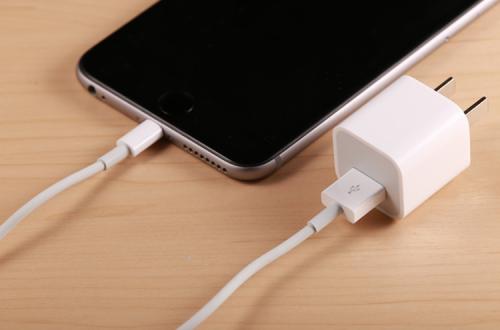 iphone12|售价出乎意料,iPhone12配置确认,华为Mate40恐生不逢时