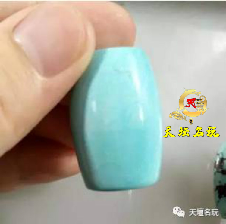 绿松石|名玩实验室-泡水、紫外灯法能鉴别绿松石真假？原来真相大白是这样