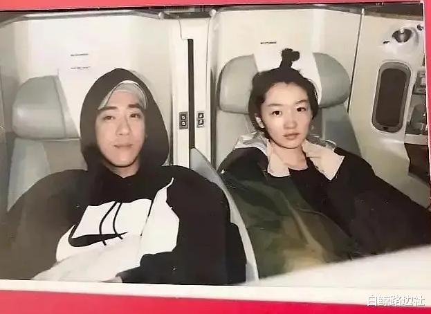 周冬雨▲周冬雨开挂了：深夜搂抱甜蜜师生恋曝光，与章子怡交好强强联盟