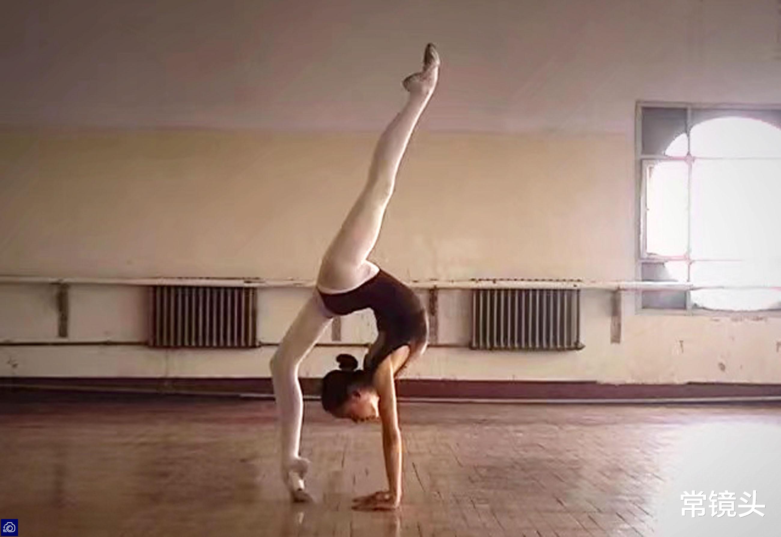 [摆摊]漂亮模特辞职摆摊卖西瓜，一年净赚20万，老公听说后辞职跟她打工