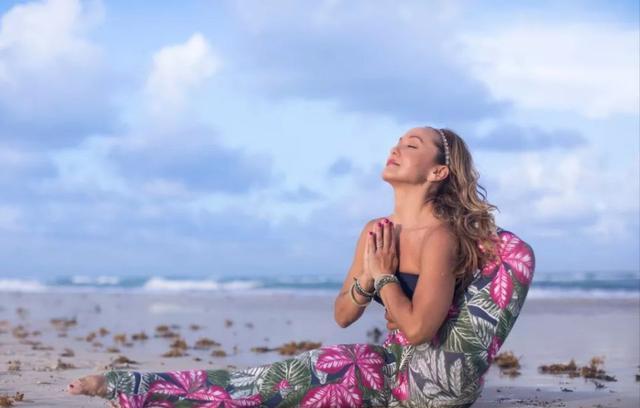 臀部|练瑜伽,为什么说简单的体式更有效?