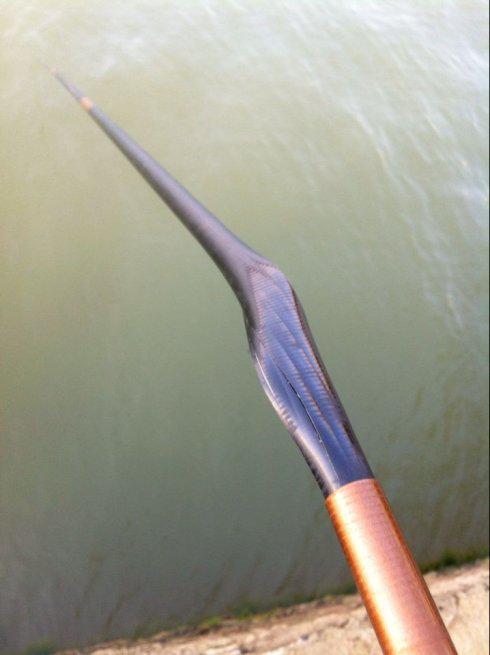 「」钓鱼的时候明明有口却提不上鱼打空竿是什么原因?这样调整就对了