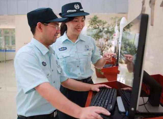 [教师]这10大行业都是“金饭碗”，待遇不比公务员差，钱多事少