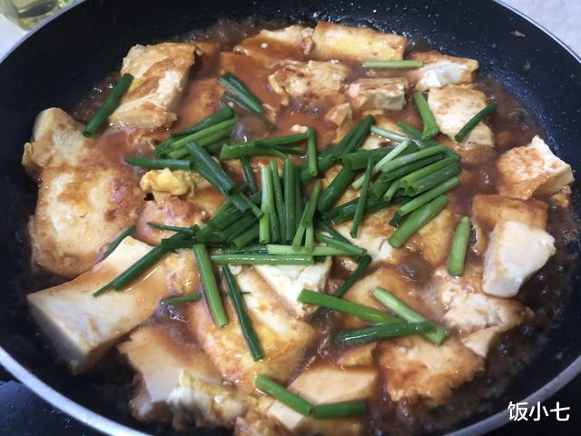 [豆腐]立夏后，少吃大鱼大肉多吃它，2块钱吃一顿，比肉香，富含蛋白质