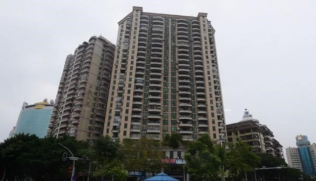 热点的故事烩 清远一个小区：15年前就是“富人区”，如今已逐渐被人遗忘