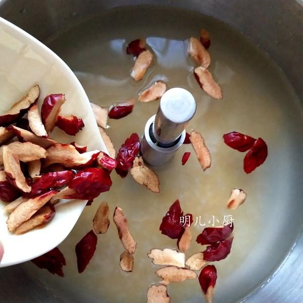 「小米粥」熬小米粥，万万不要直接煮！做对这1步，黏稠香浓易出油还防溢锅