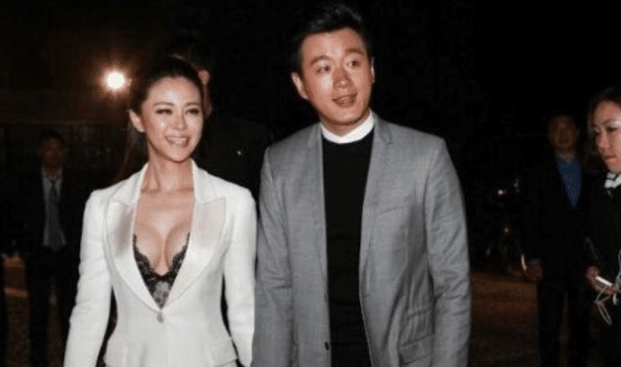 佟大为|有一种“不公平”叫佟大为女儿,上帝吻了大女儿,却忘记给小女儿开扇窗
