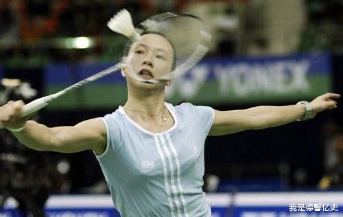 『皮红艳』她为国夺冠却因“个矮”被踢出国家队，入外籍连夺11冠，打脸领导