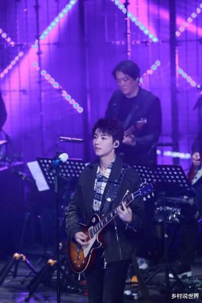 王源|TFBOYS演唱会的预热？王俊凯、易烊千玺、王源7天内连出个人单曲