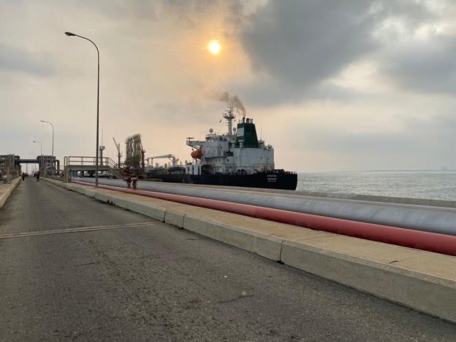 委内瑞拉■“纸老虎”认怂！伊朗油轮顺利进入委内瑞拉港口卸货，美军不敢拦截