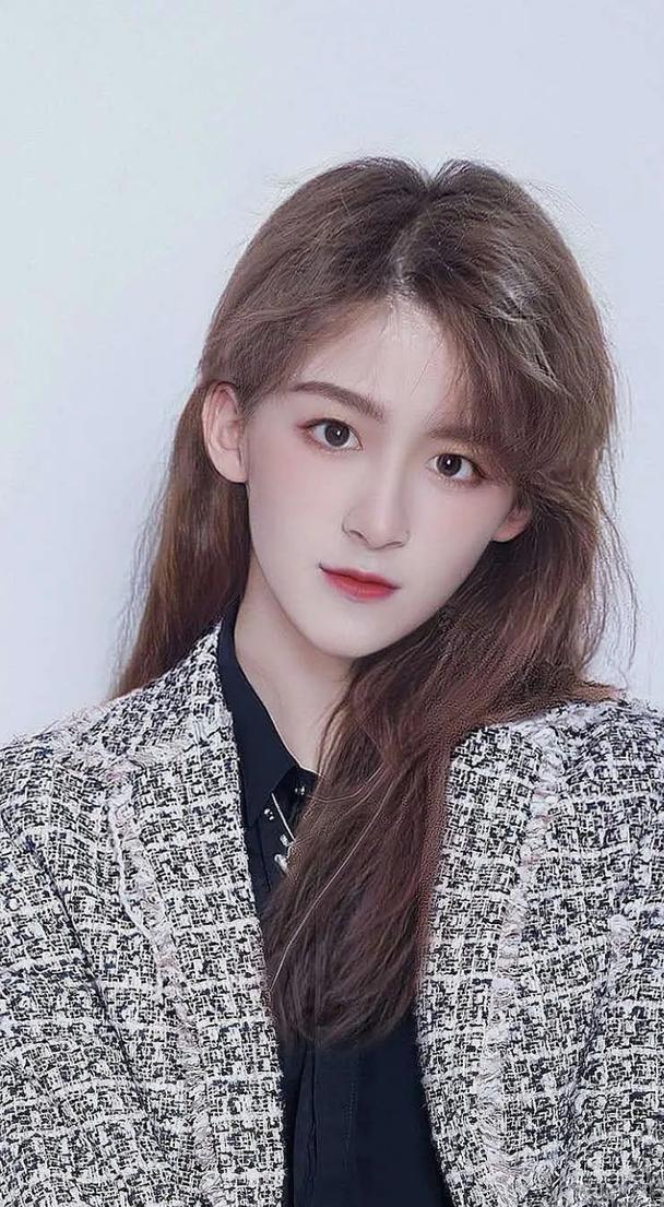 r1se|R1SE成员若换女装，焉栩嘉日系、刘也高冷女王、任豪电影大女主