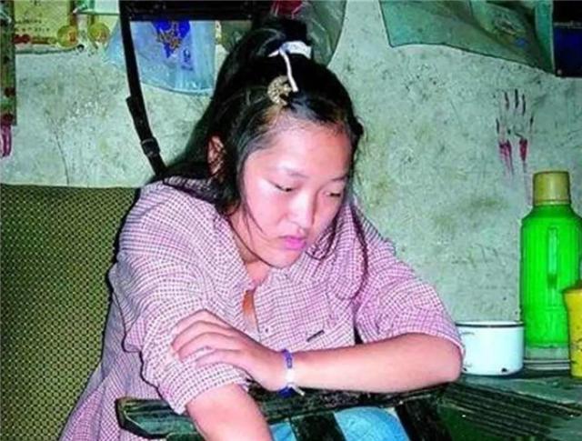 考试|14年前拒绝答题,在试卷上写8000字痛批高考的蒋多多,现状如何