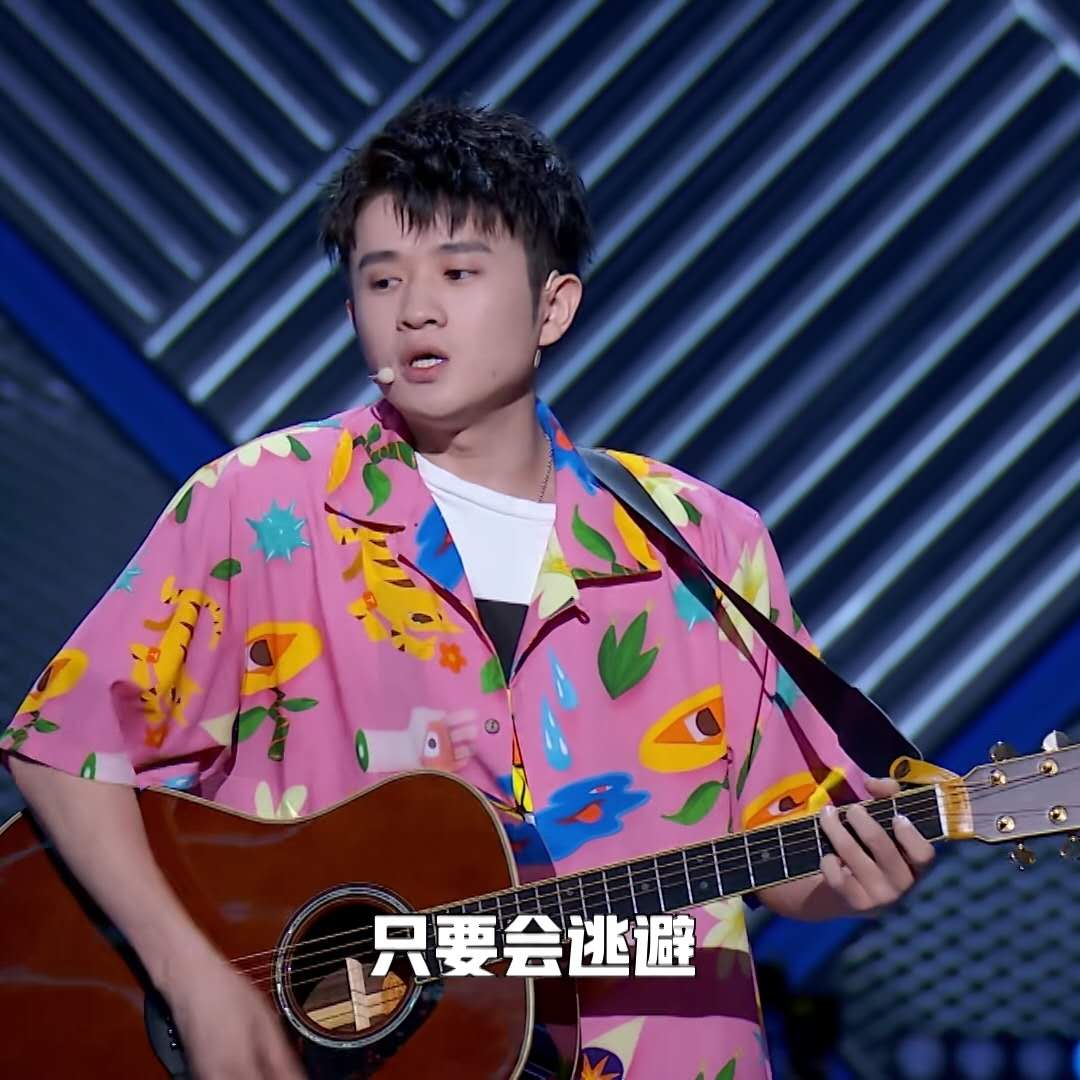 后浪|冠军涉险过关，亚军惨遭淘汰，脱口秀江湖后浪汹涌