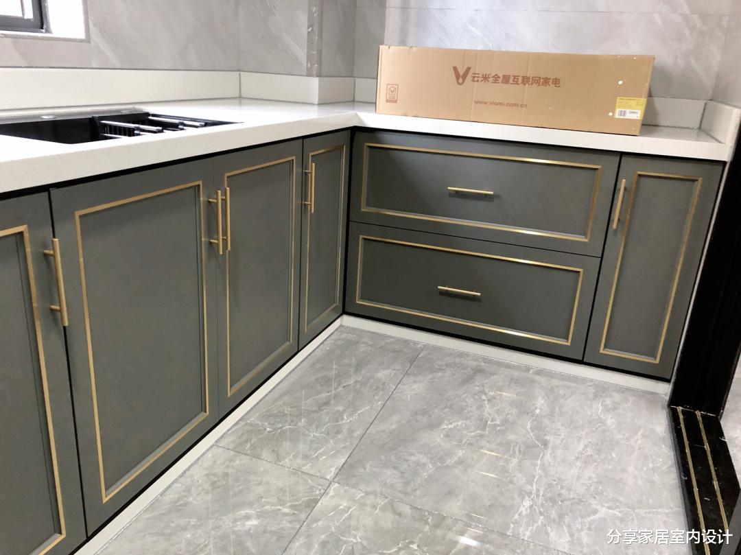 |他自己设计新房，本来装修轻奢风，没想到完工后演变成混搭风格！