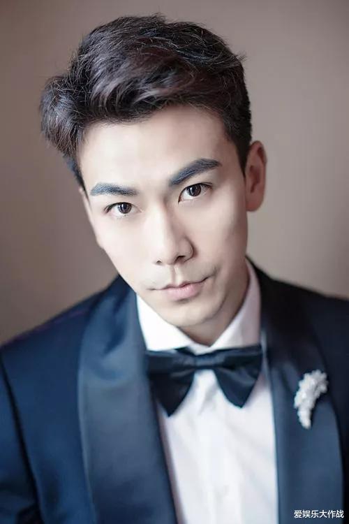 男星为了资源委身钙老板