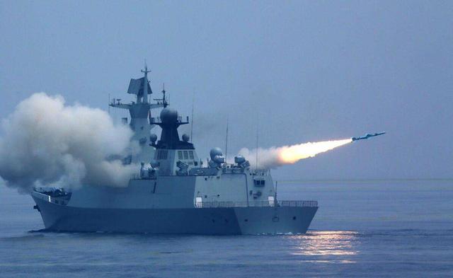 东风导弹|美舰再度擅闯西沙,想回应中方发射东风导弹?中方警告绝非空话