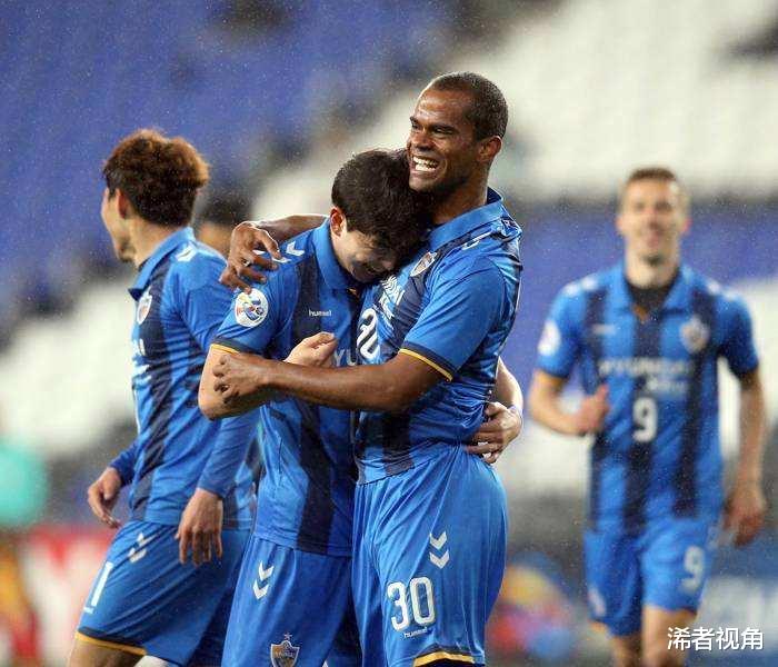 亚冠@4-0狂胜！申花亚冠劲敌踢疯了，全场吊打对手，上港苦主独造三球