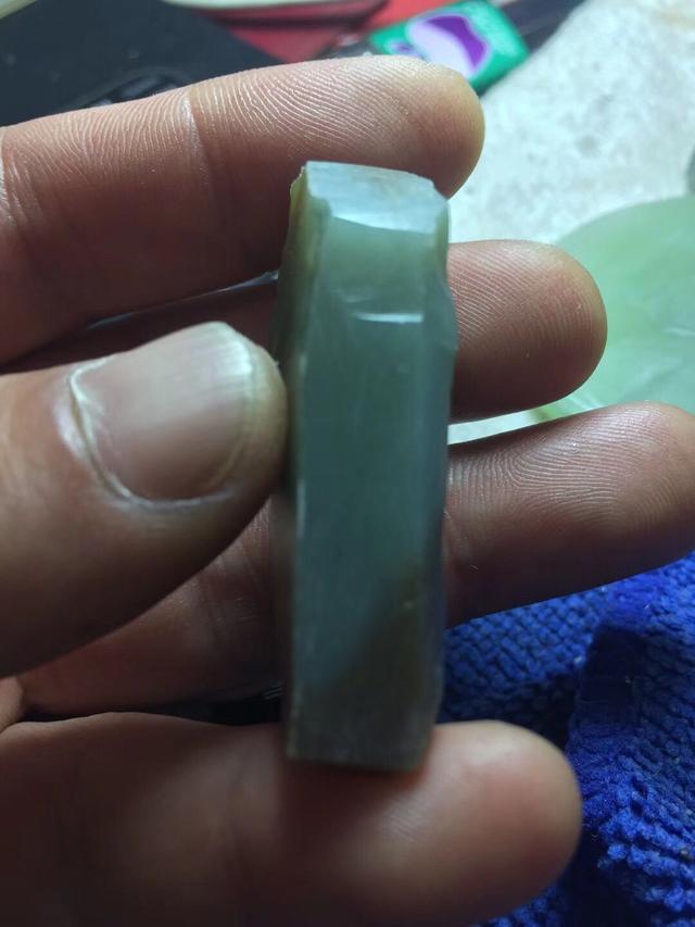 「」和田玉戈壁料雕刻品选材