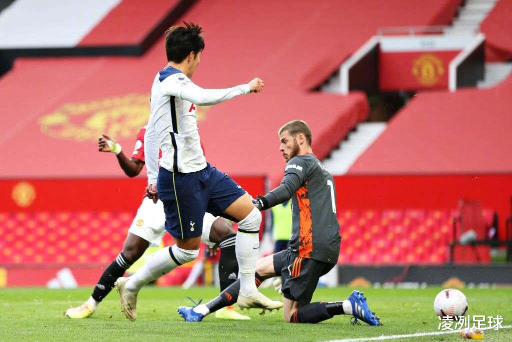 曼联|36分钟4-1！韩国天王复出即梅开二度，曼联后防集体梦游，索肖目光呆滞