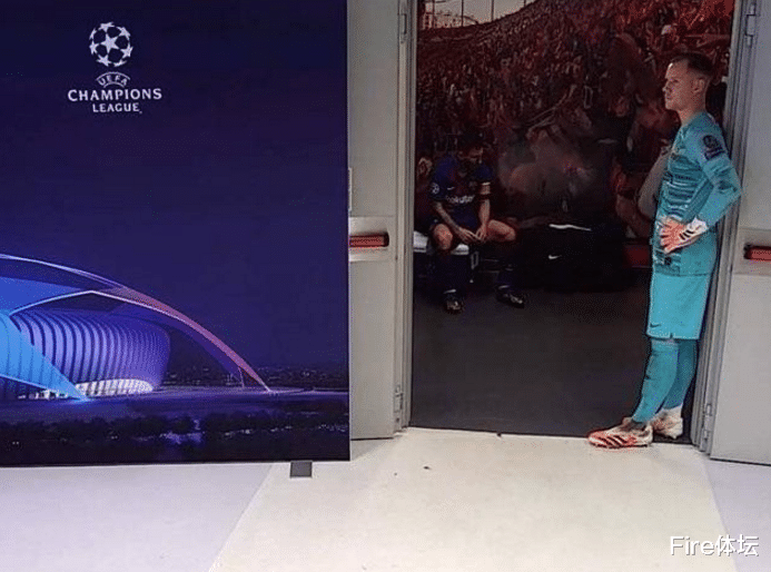 梅西|巴萨2-8看清一人！梅西在硬仗里令人失望，半场结束便呆坐不语