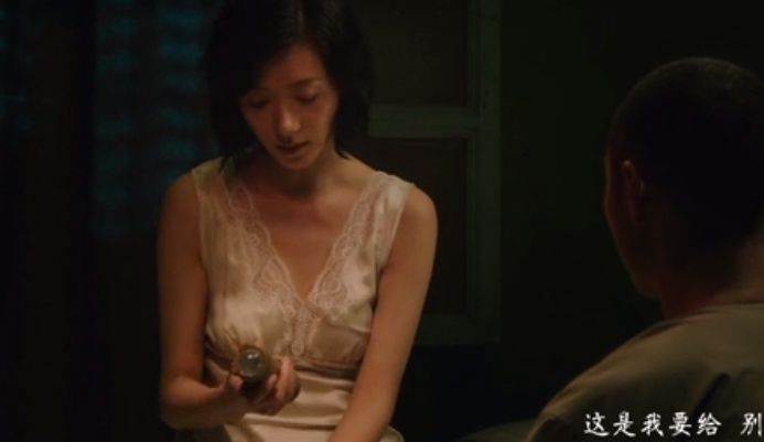 姐姐|她“拍啥啥扑街”，结果只能拍广告赚钱，网友们：喝凉水都要塞牙