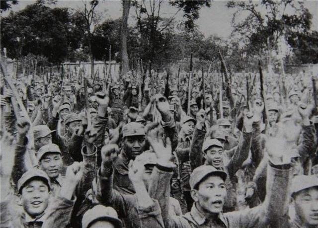 汤恩伯|81年前,3位八路军团级干部拉着2000人投靠汤恩伯,后来结局如何?