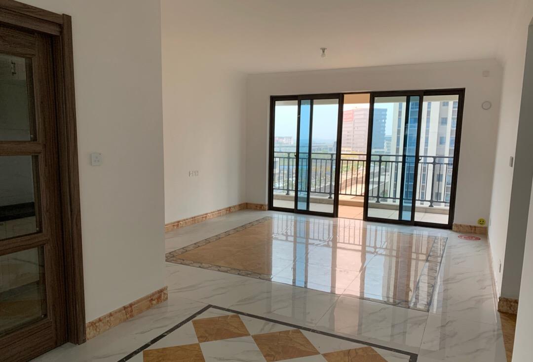 碧桂园|看她家改造后的碧桂园精装房，保留地面黄砖，效果也很漂亮，羡慕