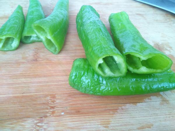 青椒@夏天多吃这碱性蔬菜，钙是西红柿10倍，2块钱1斤，清脆又爽口