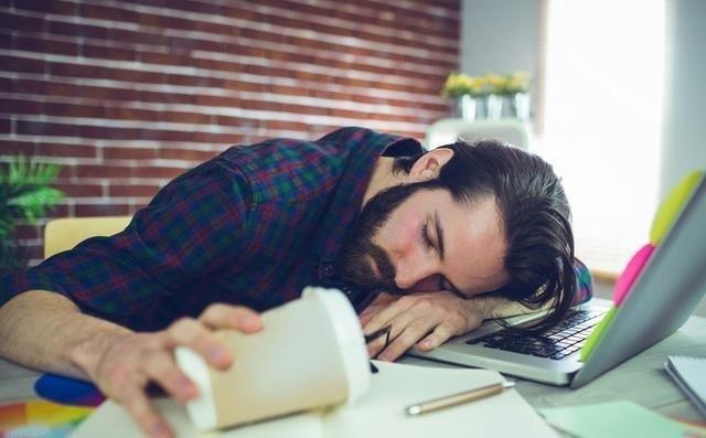 『』职场上，领导要逼走一个员工绝不明说，通常会释放这三个信号