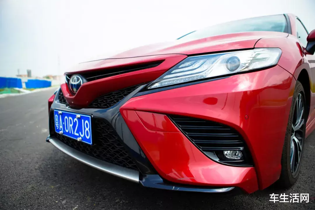 #SUV#运动和舒适咱都要，试驾全新一代凯美瑞2.5S