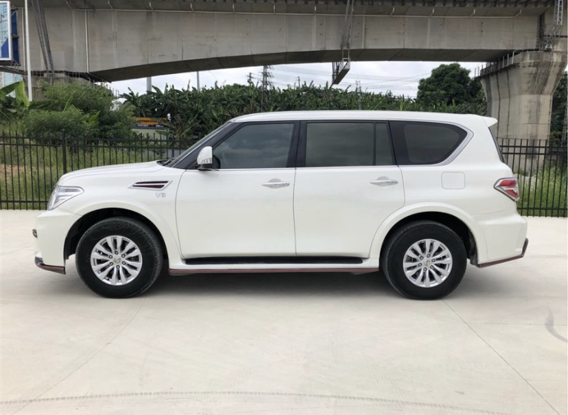 兰德酷路泽|为何4.0L的途乐卖40万，4.0L的陆巡却能卖80万，性能差距不大呀？