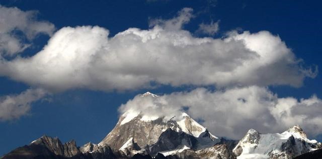 印度|中国发布“超前计划”，1400亿吨水或不再流向印度，当地人慌了！