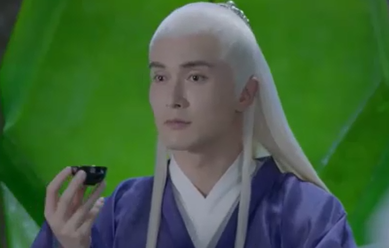 『白滚滚』三生三世枕上书：白滚滚赌气离家出走，意外撞上帝君！一句话让亲爹泪奔