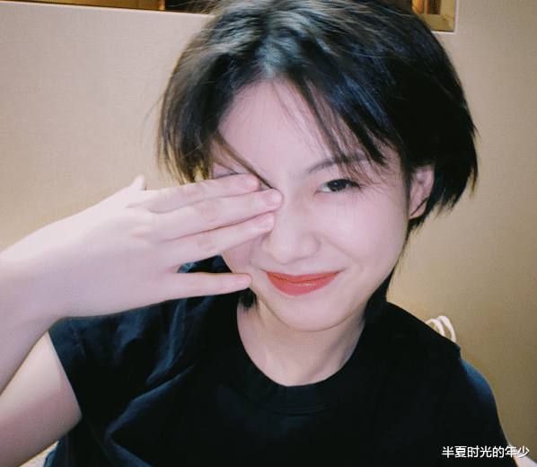 曹世镐|为什么李庚希要剪超短发？看到她“双马尾”的样子，初恋脸藏不住了