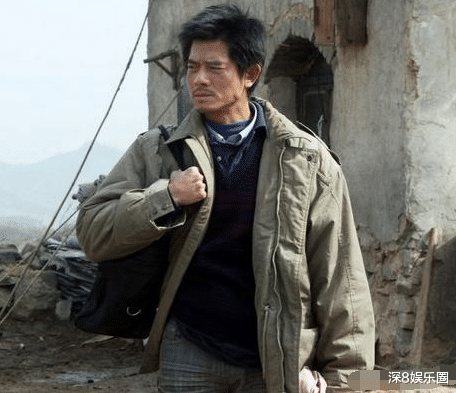刘德华：影帝演起“农民工”来有多像？刘德华、郭富城、周星驰，都输给了他！