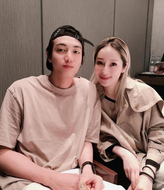 萧亚轩|萧亚轩男友吐血送医，自称压力太大，每天练舞蹈钢琴，想进娱乐圈