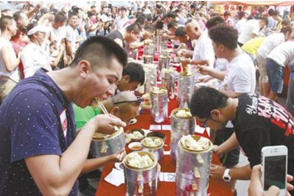 拉面|中国吃货在日本吃拉面，不放心嘱咐下老板多放肉，结果却傻眼了