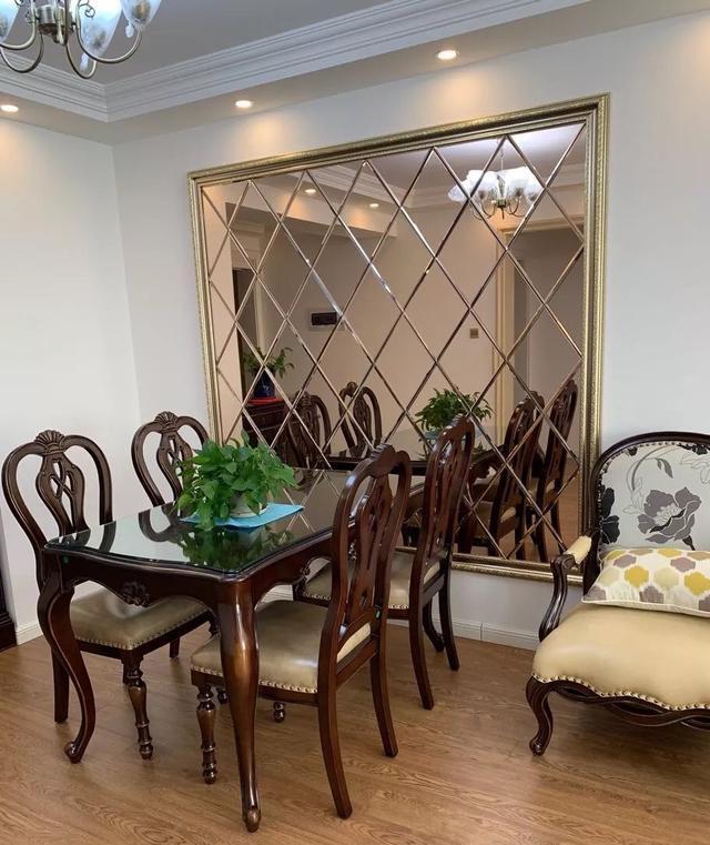 |新房装修完工，坚持买成品家具，摆上就后悔了真难看，又不实用