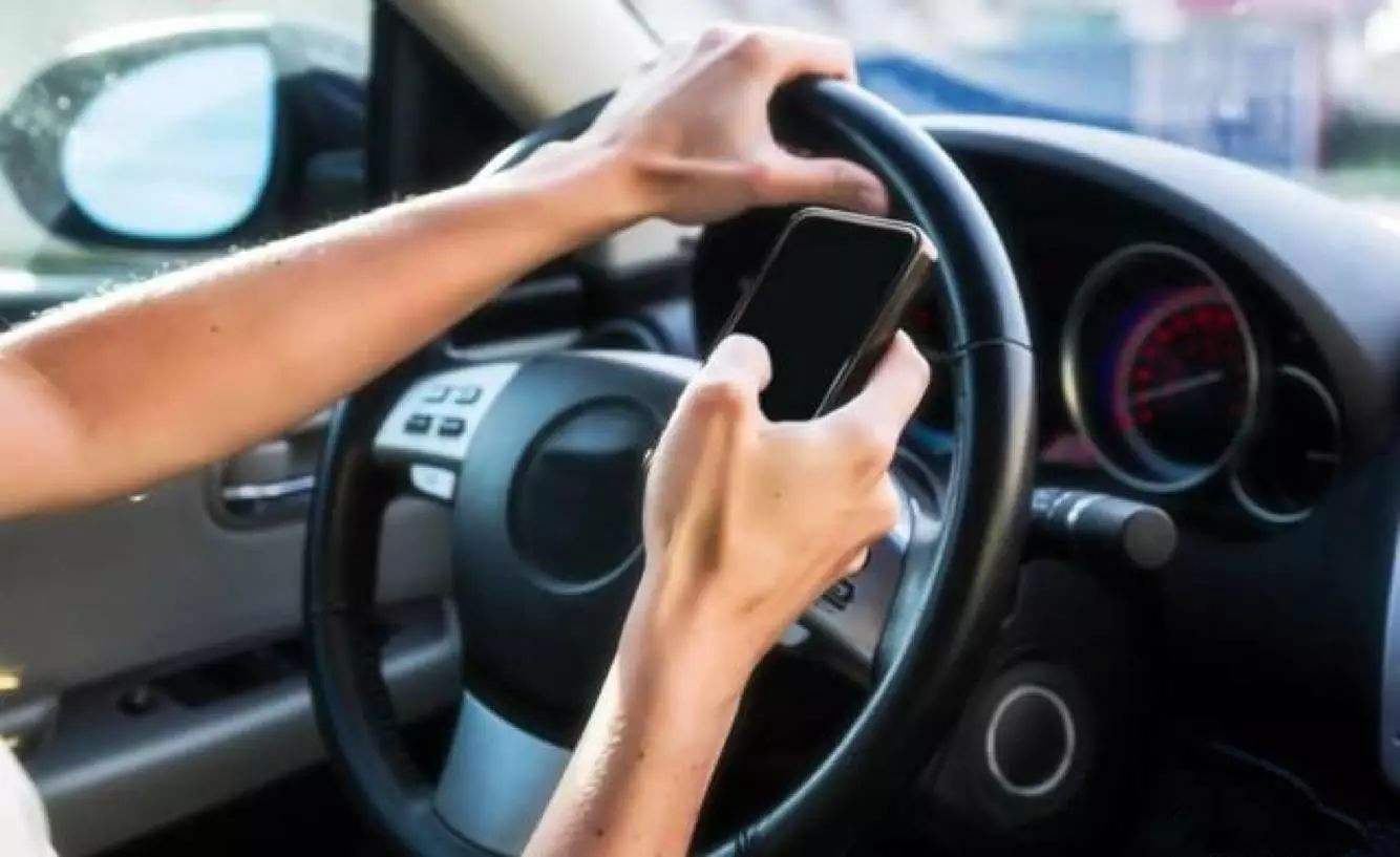 老司机|“会车看车尾，超车看车头”到底是啥意思？老司机：不懂别开车了