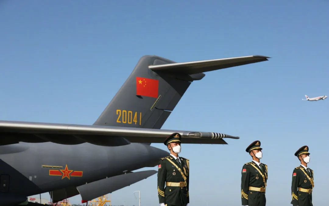 天眼新闻|英雄归来，最高礼遇！