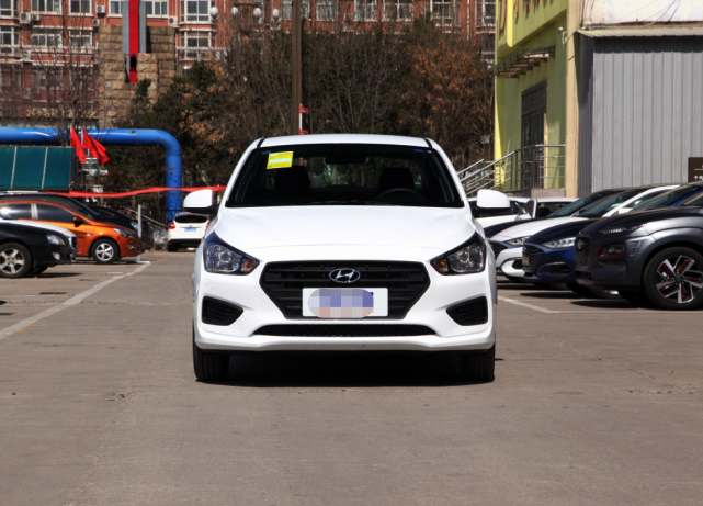 瑞纳@适合每一个人的合资车，起步4.68万，油耗仅3毛6，想不火都难！