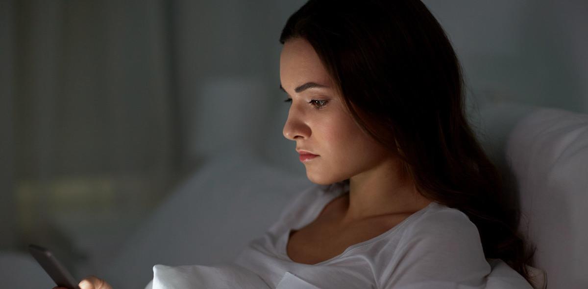 「糖尿病」女人晚上若离不开这个东西,老的或许比同龄人快,希望你克制