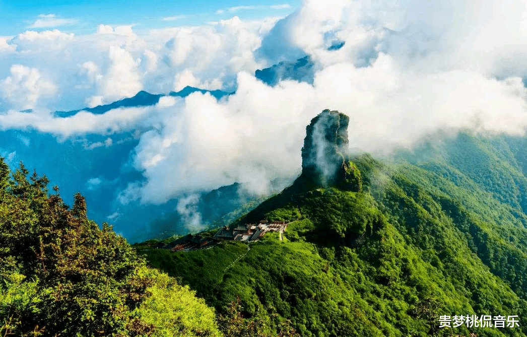 「梵净山」梵净山索道又长又快，穿越云海，山泉清澈见底