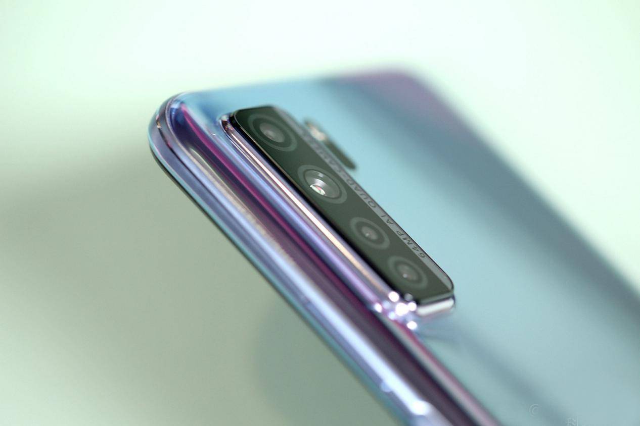 『苹果』华为的SE版本也来了，40W快充+四摄+2K价位，更香！