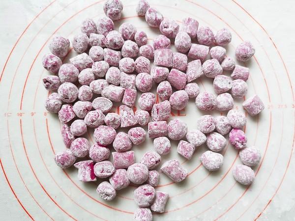 火龙果▲它是“通便果”，吃一个轻松排空黑宿便，屡试不爽，比开塞露要好