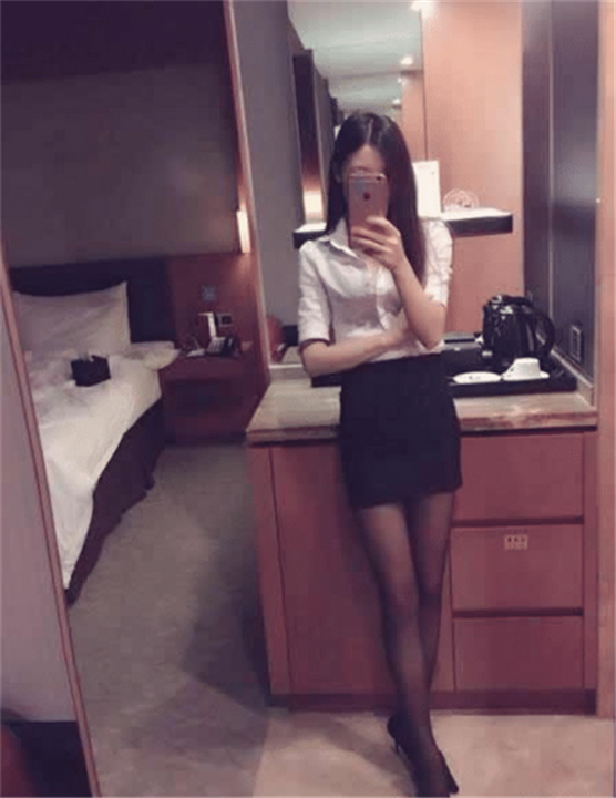 |“无意间看到了女友的流水记录，这收入我担心了”不是三百五百就行，哈哈哈