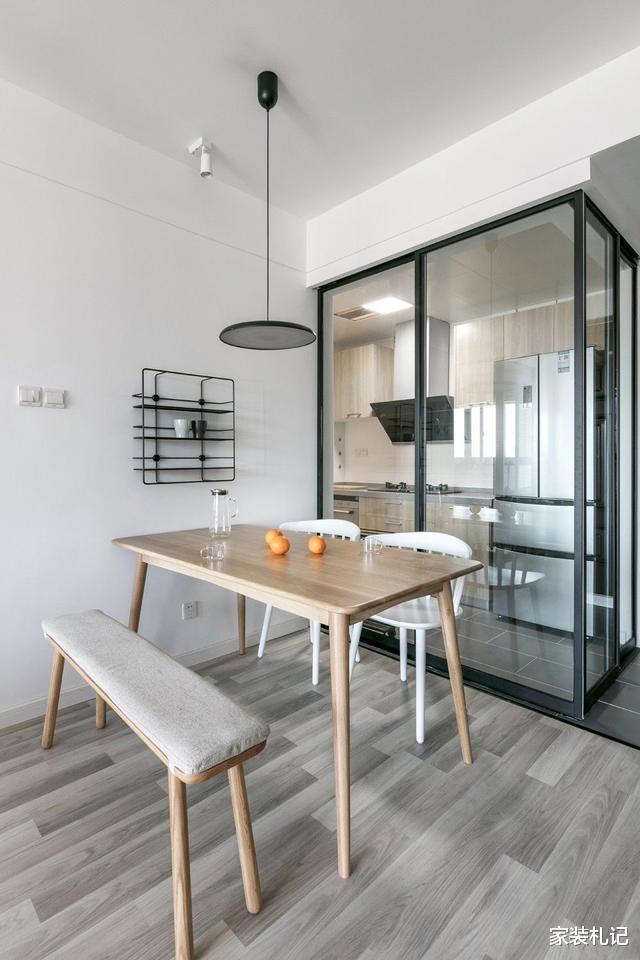 「软装修」93㎡新房，简化造型全屋只刷大白墙，反而装出高级感，超有品！