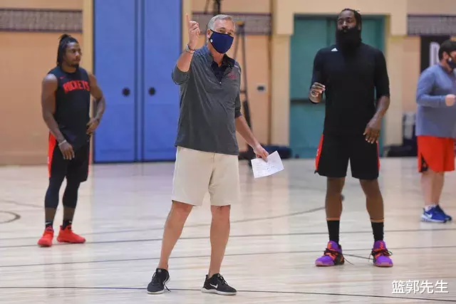 苏群|总经理主帅都走了，火箭会被直播吗？会签周琦吗？苏群给出答案