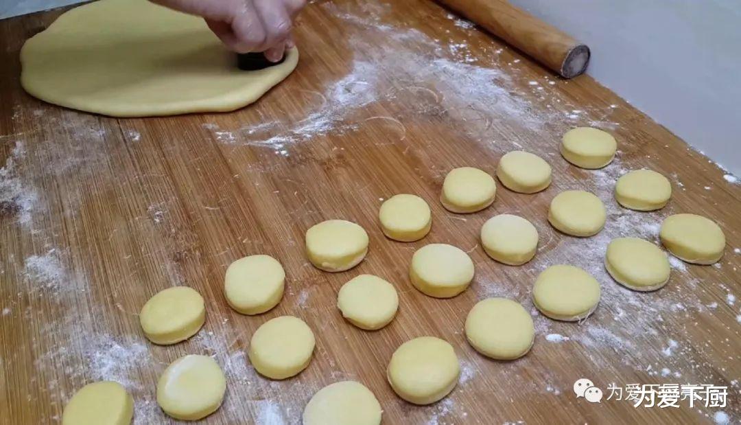 面包▲面粉又出新吃法,不用蒸不用烤,松软香甜不塌陷,比饼干面包都好吃