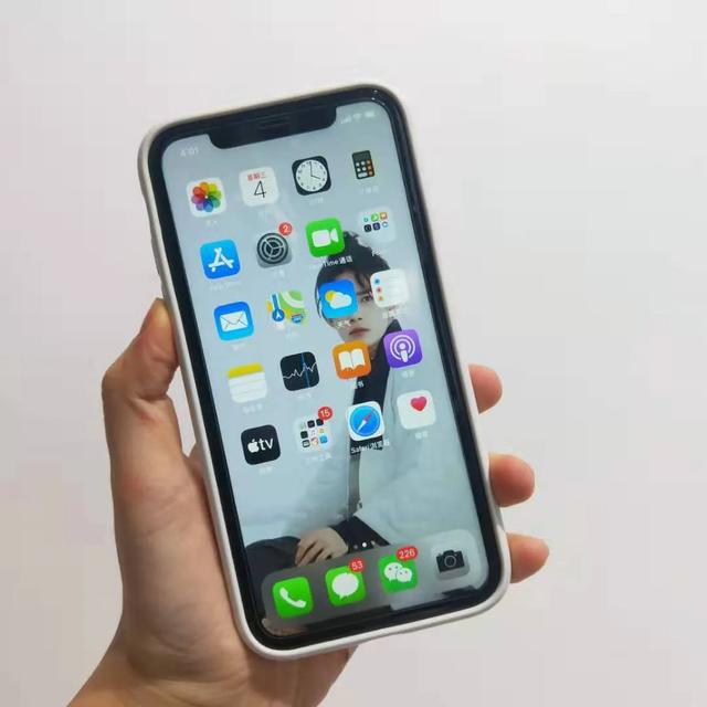 iphone11|用华为Mate30Pro换老婆的iPhone11，上手7天后：满肚子心里话